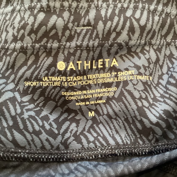Athleta Ultimate Stash II Textured 7” Shorts Athletic Biker Medium - Picture 8 of 11